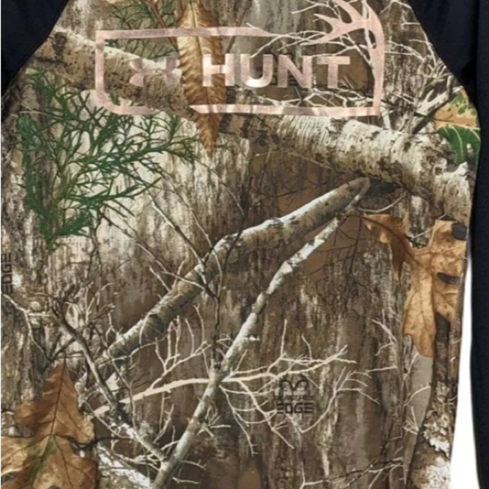 Under Armour Foil Logo Shirt in Realtree Edge Camouflage Pattern NWT Size YMD